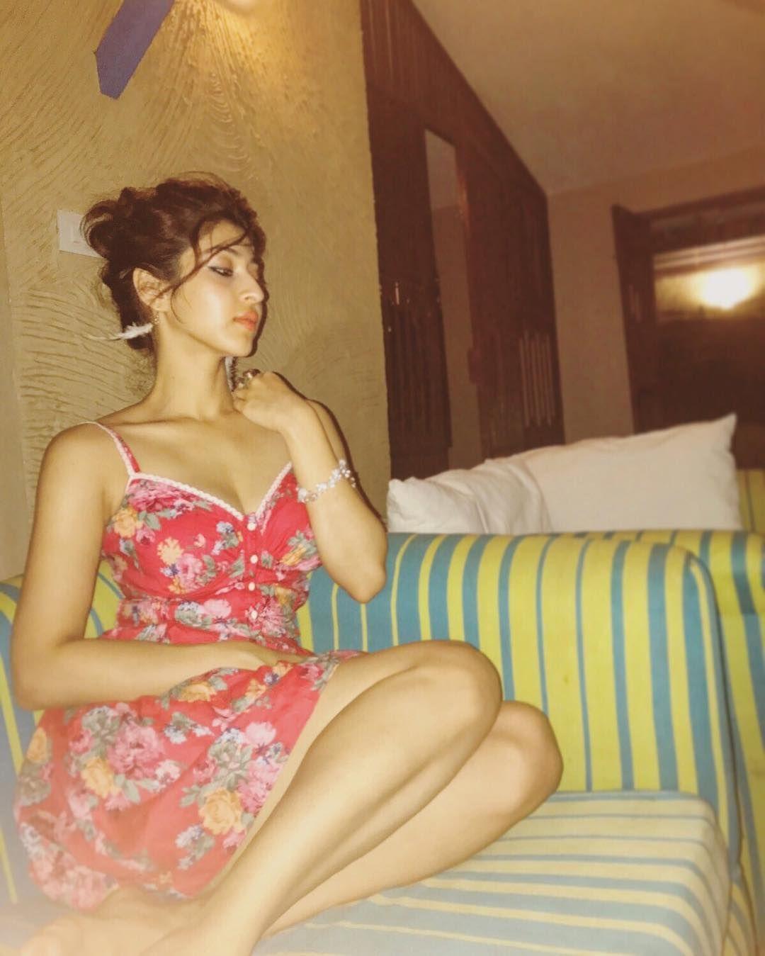 Unseen Pictures Of Sonarika Bhadoria that are So Hot To Handle