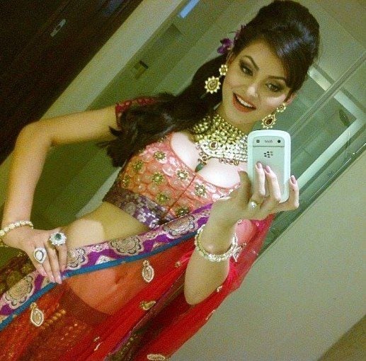 Urvashi Rautela Hot Sexy Photos