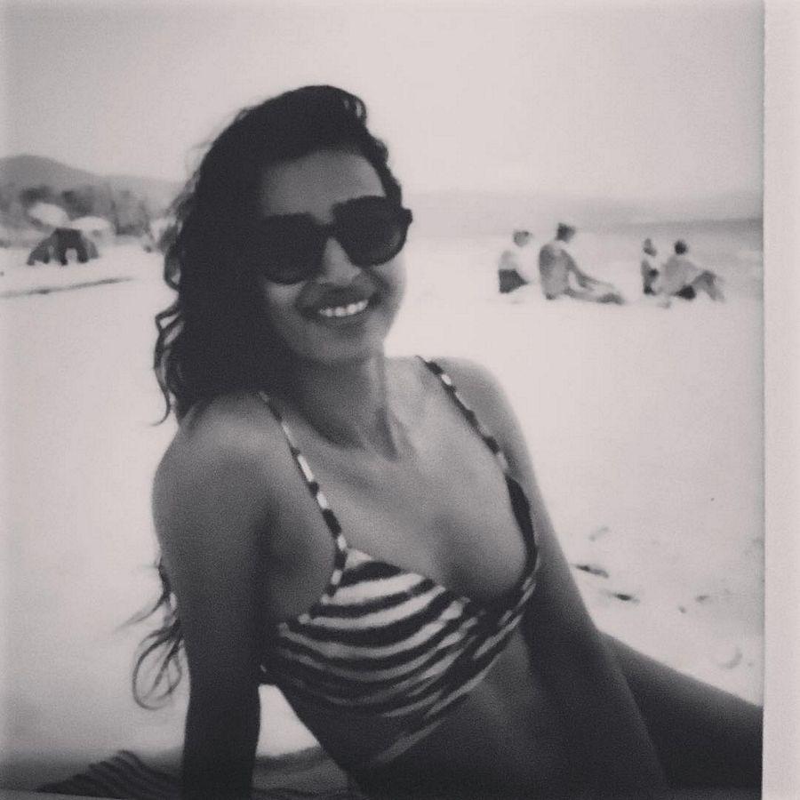 VIEW PICTURES: Radhika Apte Chills In A Green Bikini In Tuscany, Italy!