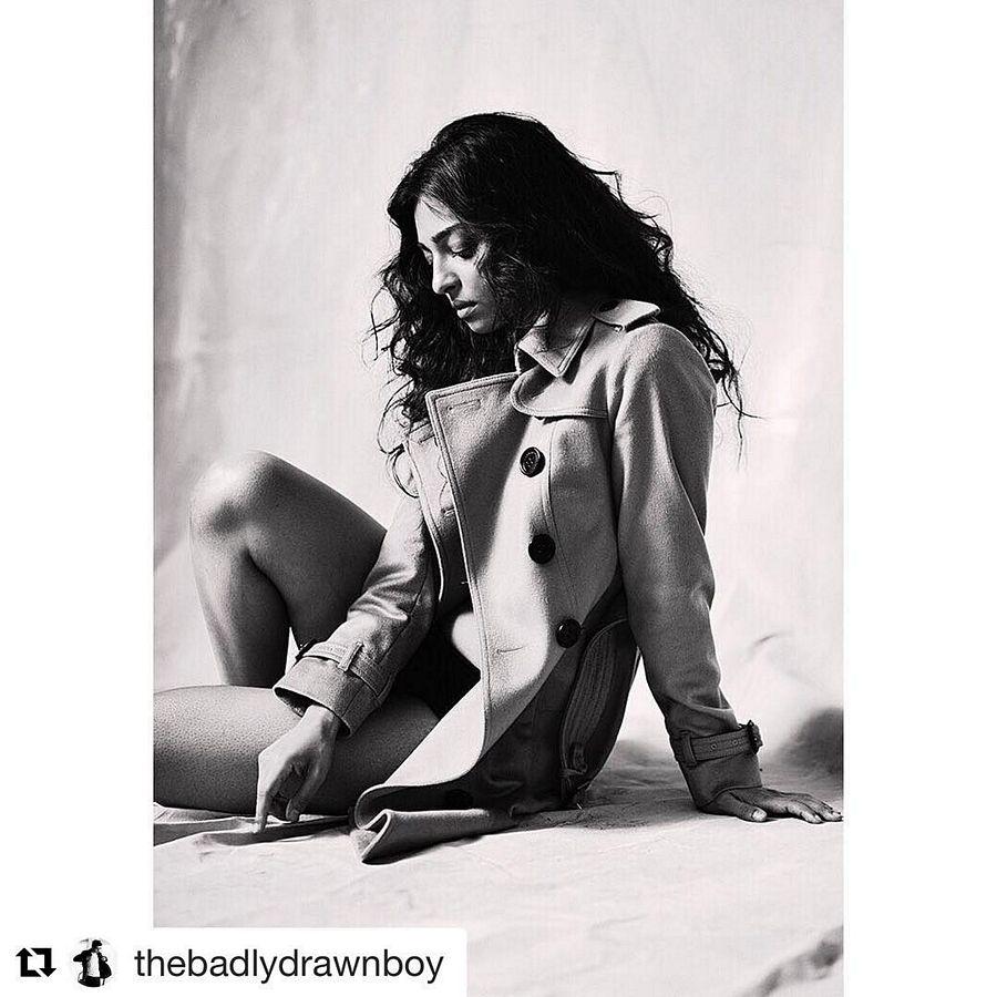 VIEW PICTURES: Radhika Apte Chills In A Green Bikini In Tuscany, Italy!