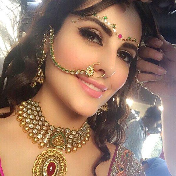 View Model & Actress Mandana Karimi Unseen Hot Pictures