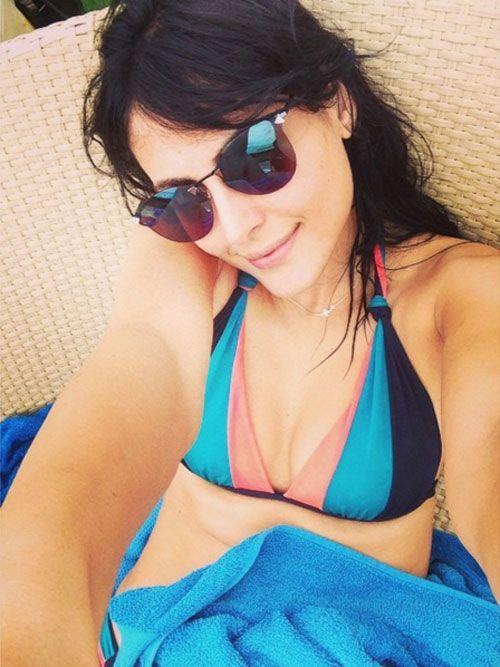 View Model & Actress Mandana Karimi Unseen Hot Pictures
