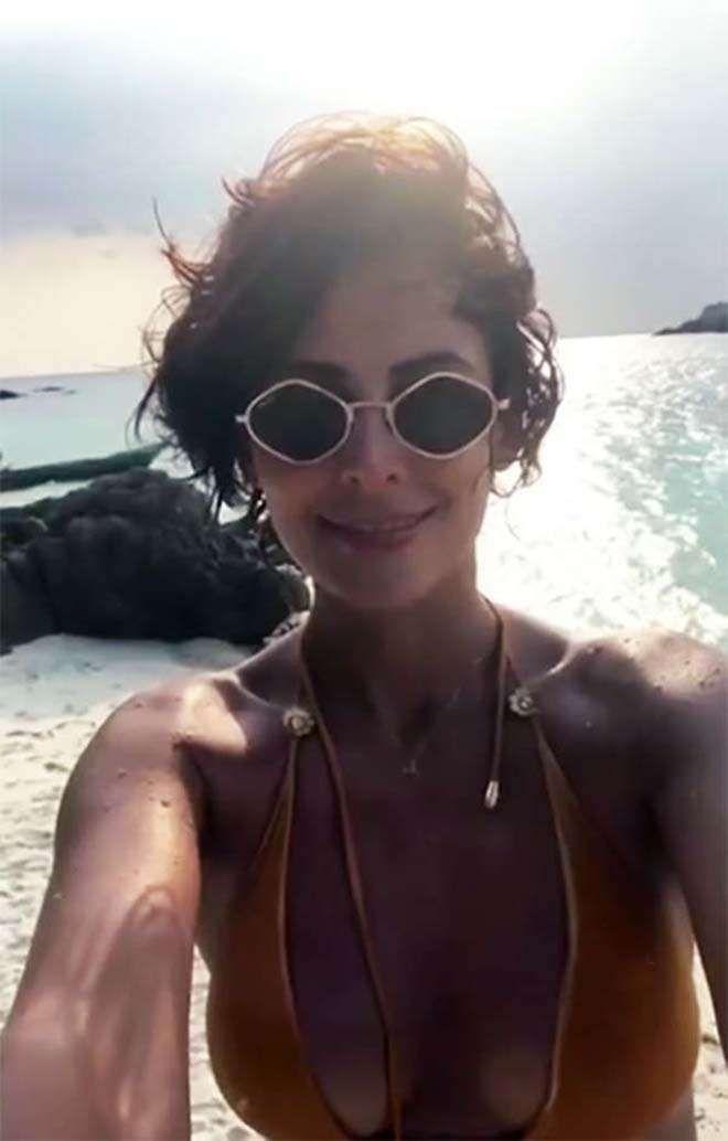 View Model & Actress Mandana Karimi Unseen Hot Pictures