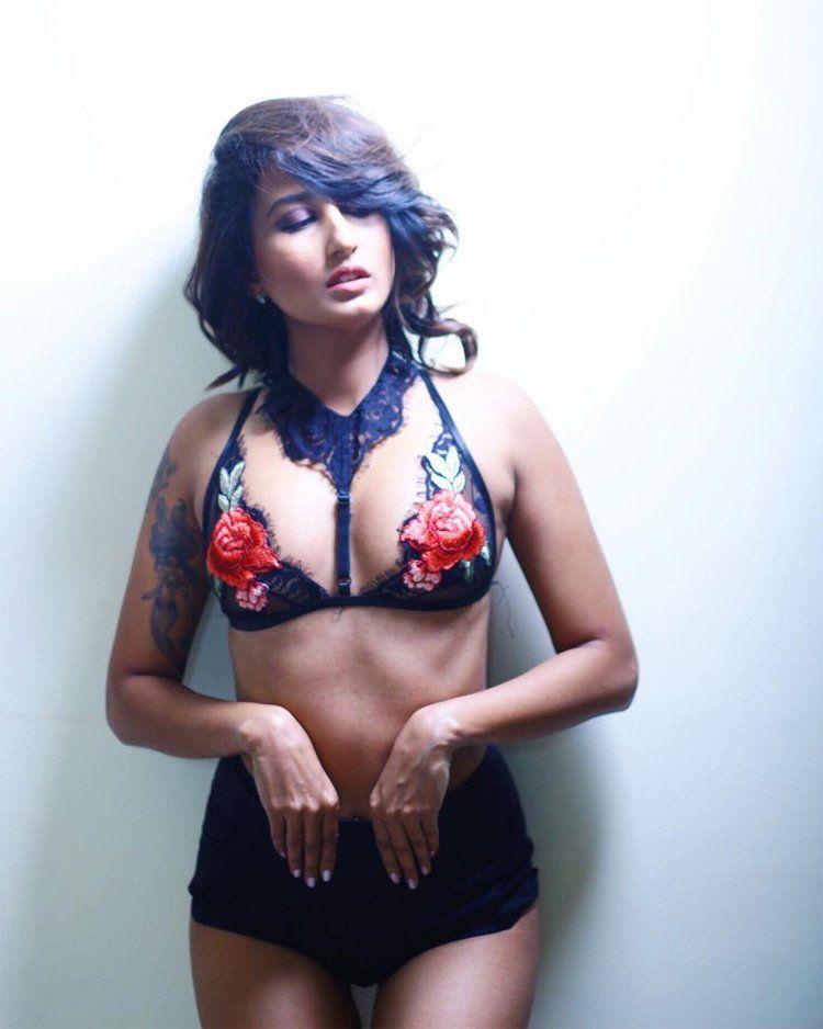 Vinnie Gill Model Hot & Sexy Latest Photoshoot Stills