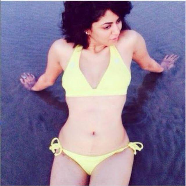 WOAH! TV actress Kavita Kaushik shares HOT pictures in BIKINI!