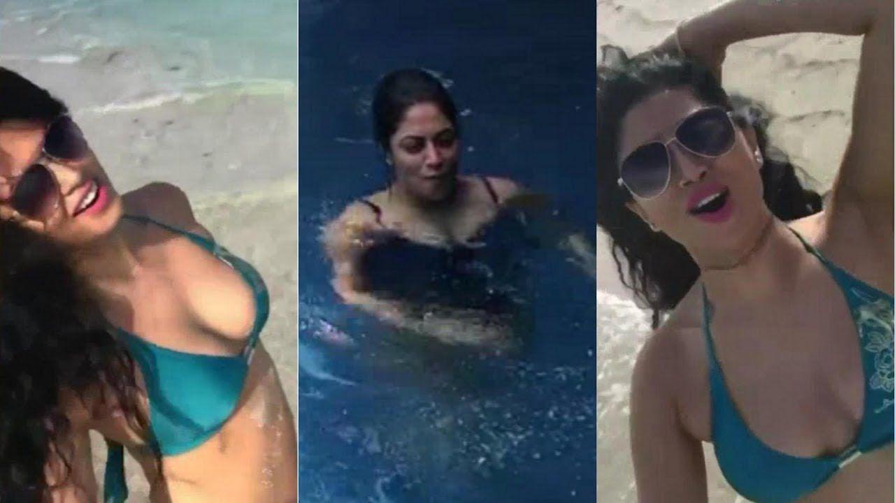 WOAH! TV actress Kavita Kaushik shares HOT pictures in BIKINI!