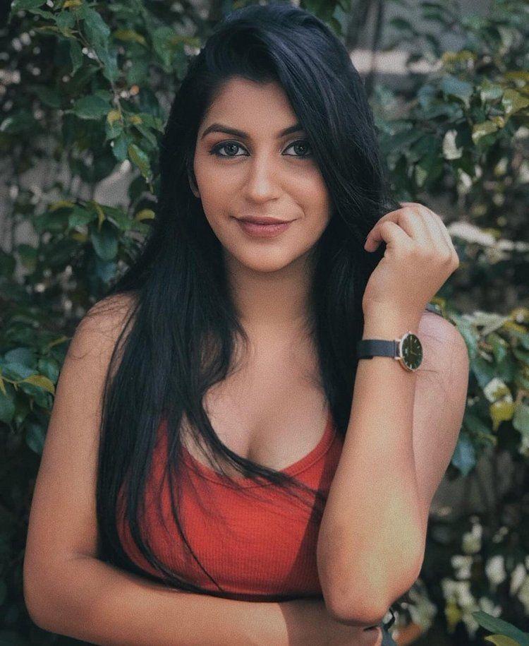 Yashika Aannand Latest Hot Photos Stills