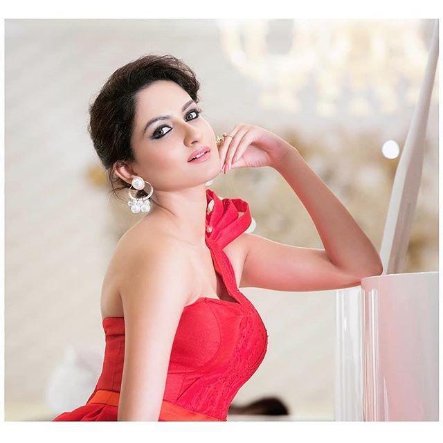 Zaara Yesmin Latest Hot & Spicy Photoshoot Stills