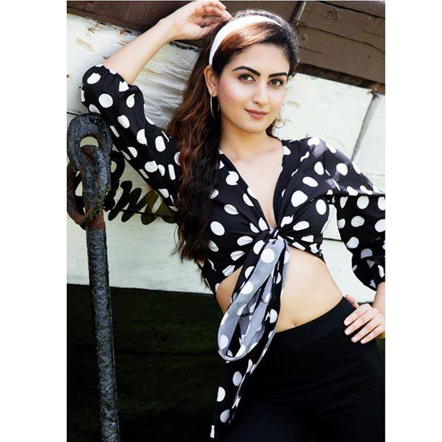 Zaara Yesmin Latest Hot Photoshoot Stills
