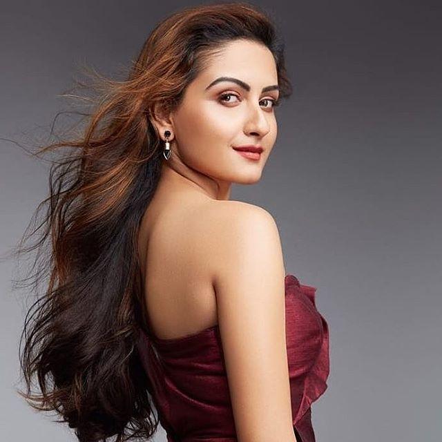 Zaara Yesmin Latest Hot Photoshoot Stills
