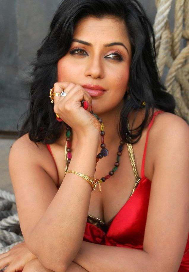 Aarthi Puri Spicy Images