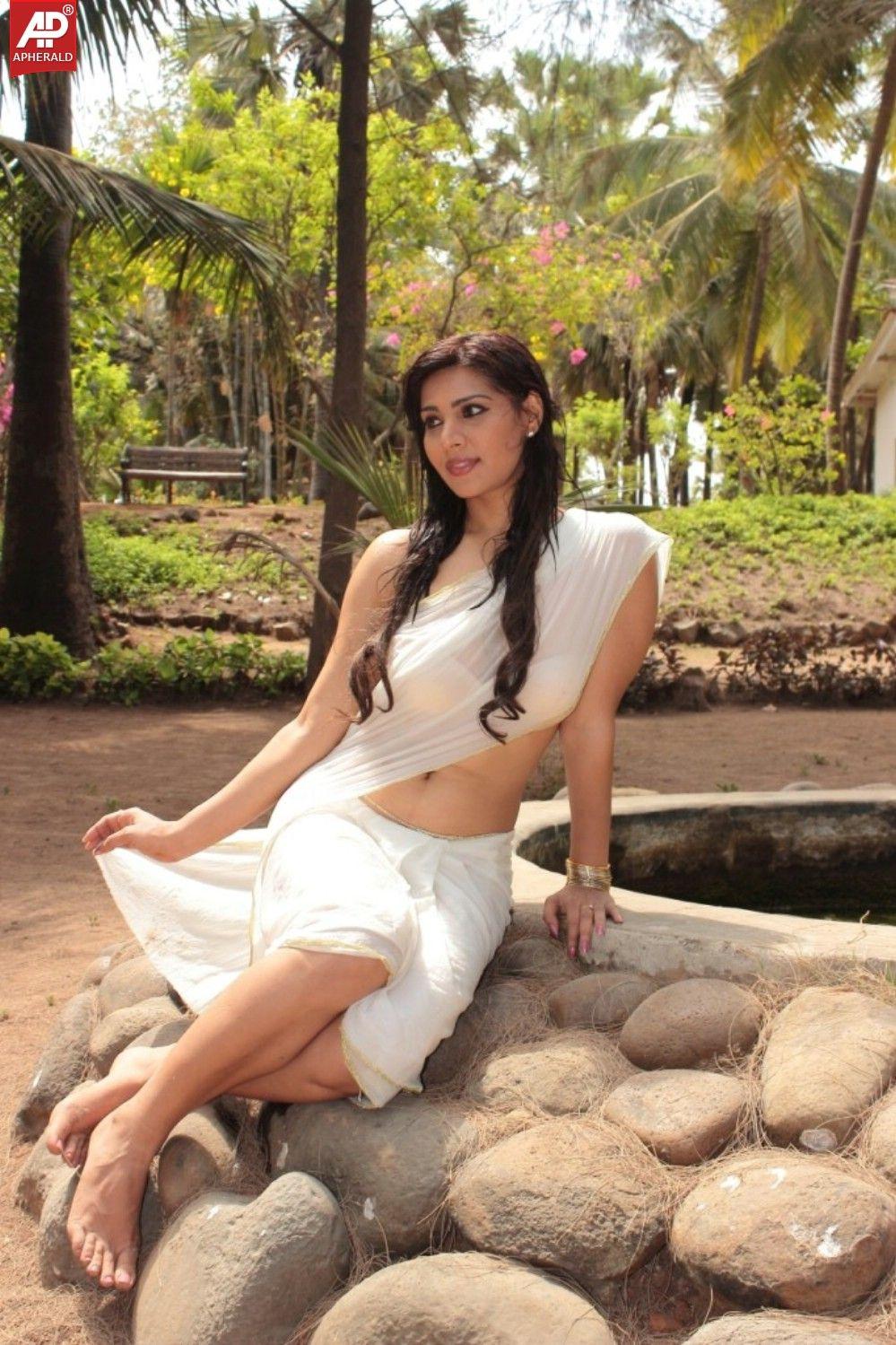 Actress Anjana Hot Sexy Stills