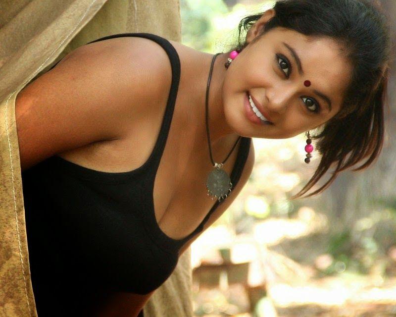 Actress Arundhati Hot Stills
