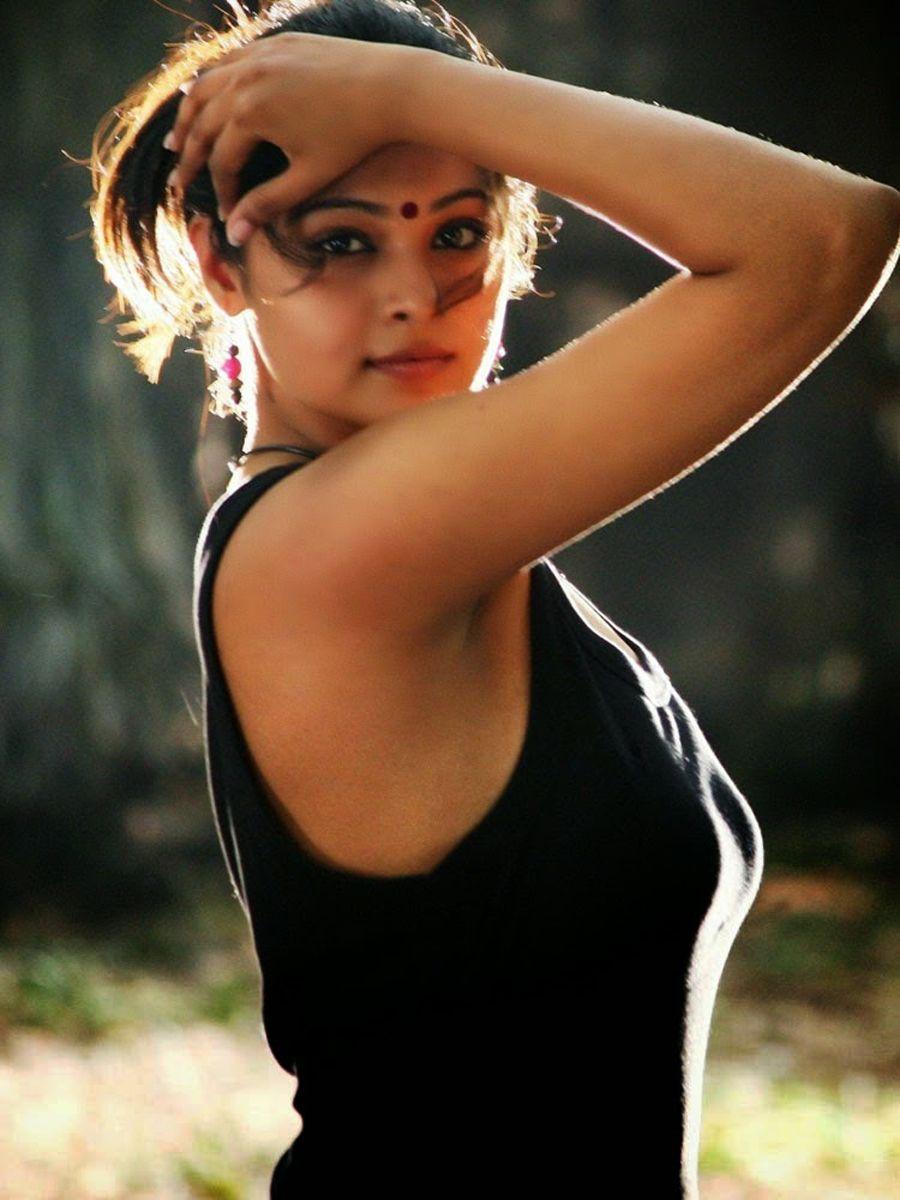 Actress Arundhati Hot Stills