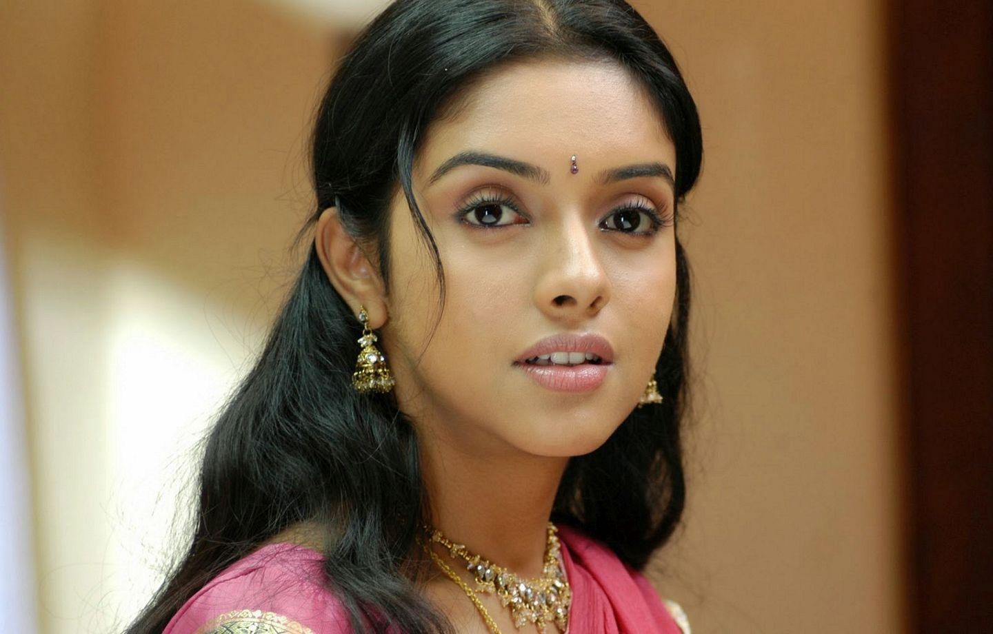 Asin Hot Sex Vidoes - Actress Asin Sexy Pictures