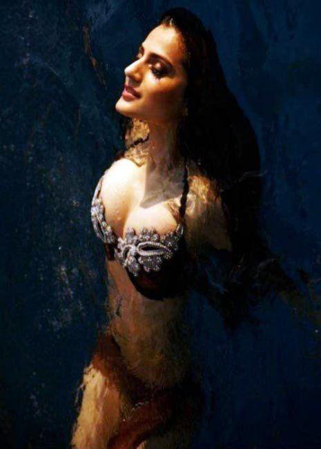 Actress Bikini Hot Photos