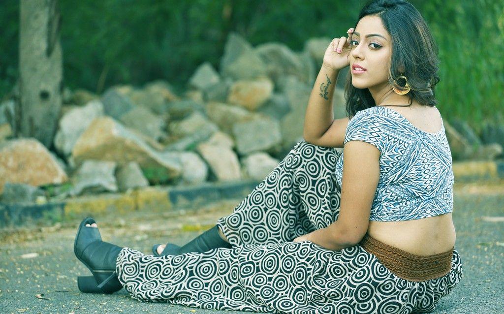 Actress Devayani Spicy Photo Shoot