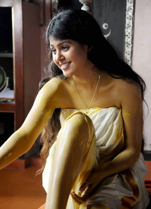 Actress Hot Navel Show Photos