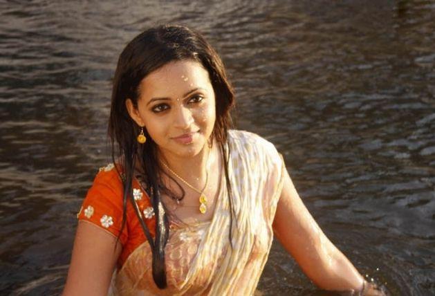 Actress Hot Spicy Wallpapers