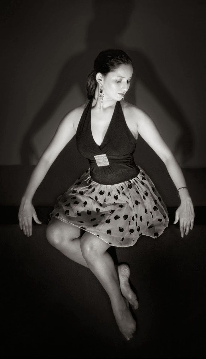 Actress Ishika Singh Hot & Spicy Photos