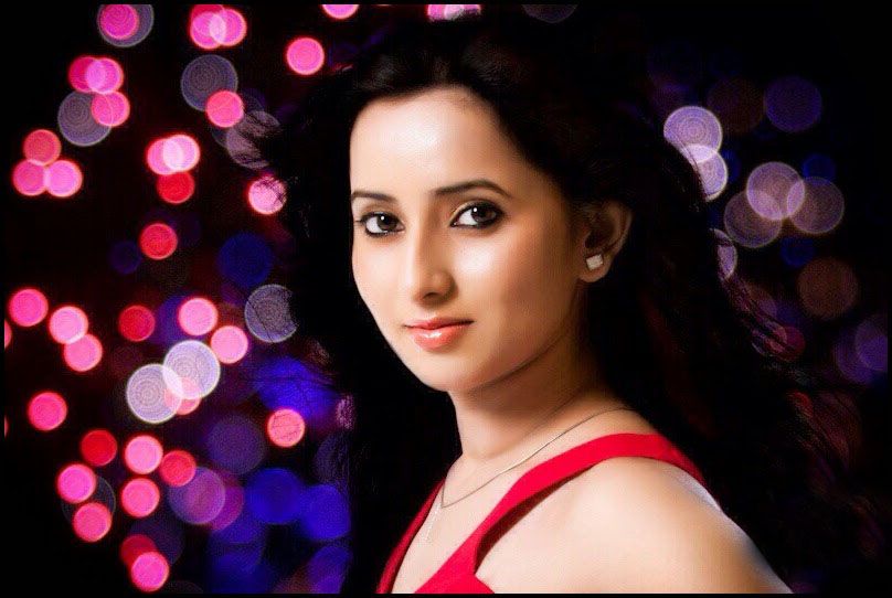 Actress Ishika Singh Hot & Spicy Photos