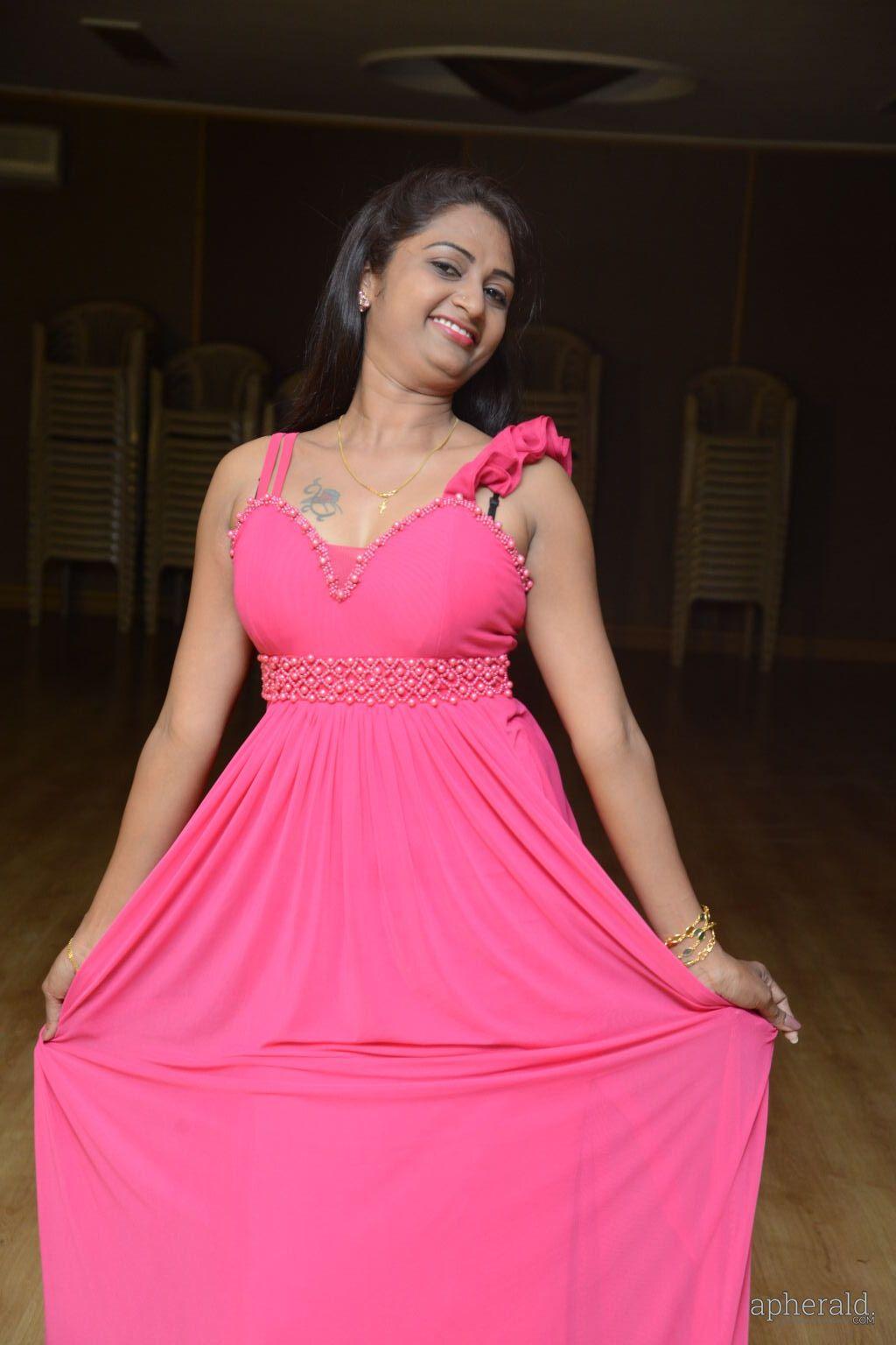 Actress Kaveri Hot Pics
