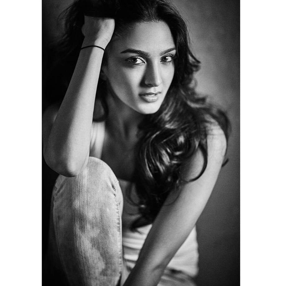 Actress Kiara Advani Latest Unseen HD Hot Photoshoot Stills