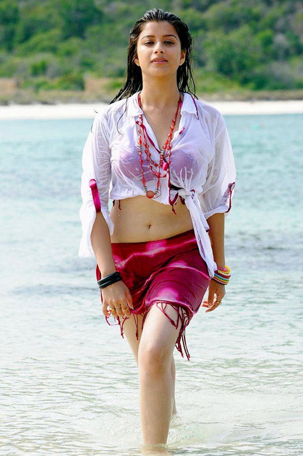Actress Madhurima in Wet Dress Spicy Photos