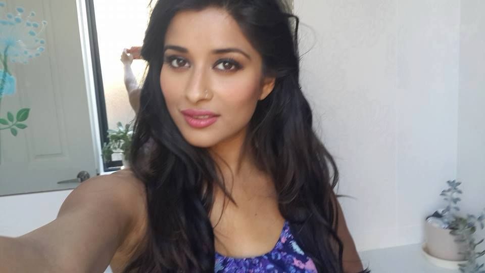 Actress Madhurima Spicy Stills