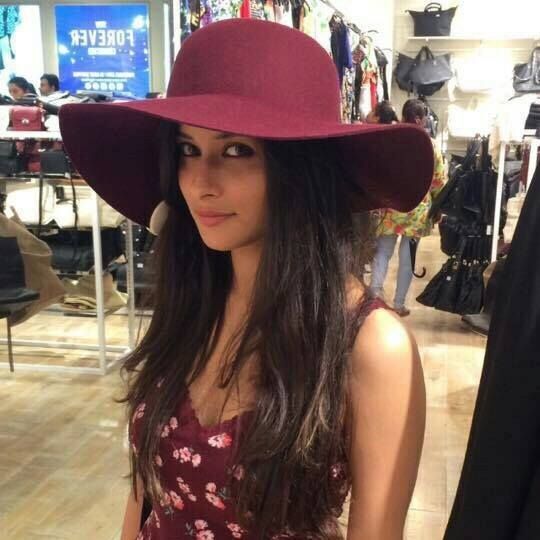 Actress Madhurima Spicy Stills