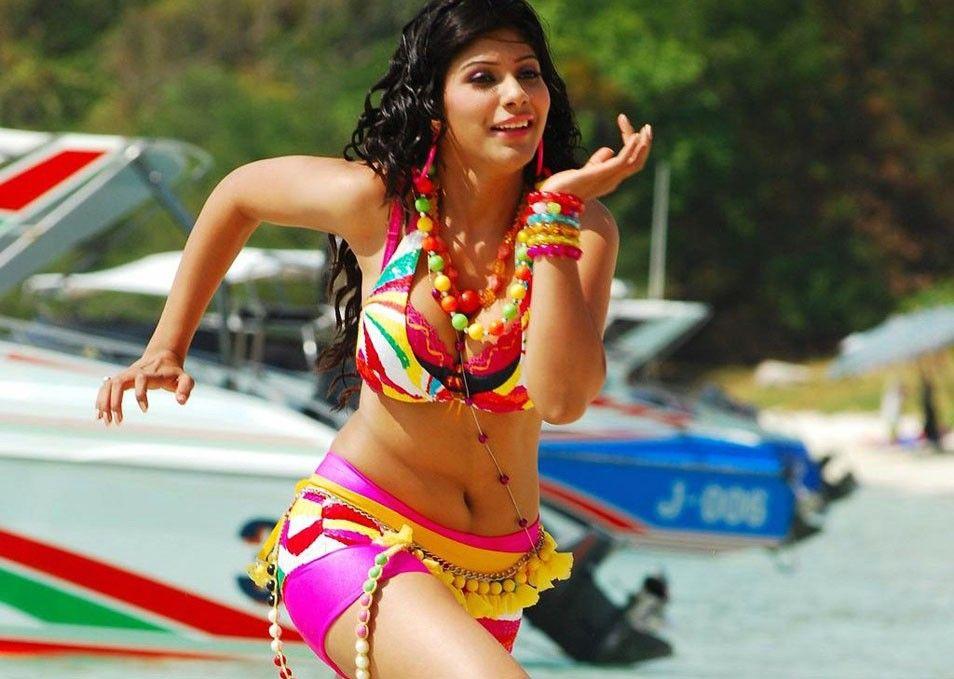 Actress Malishka Hot Pictures