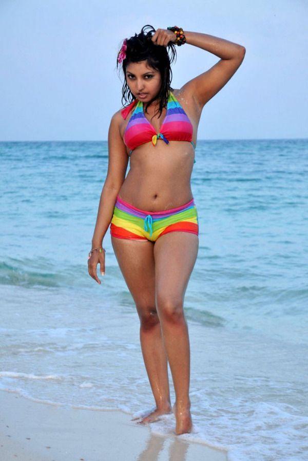 Actress Mona Hot Navel Pictures