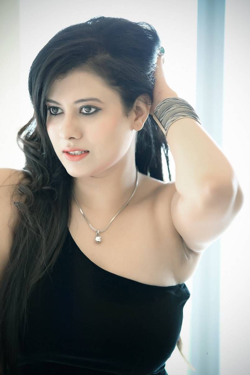 Actress Pihu Hottest Photo Pics