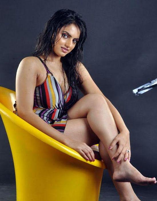 Actress Ritu Kaur Sexy Pictures