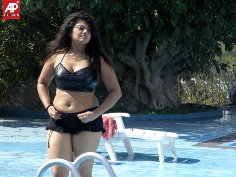 Actress Swathi varma  Hot Photos