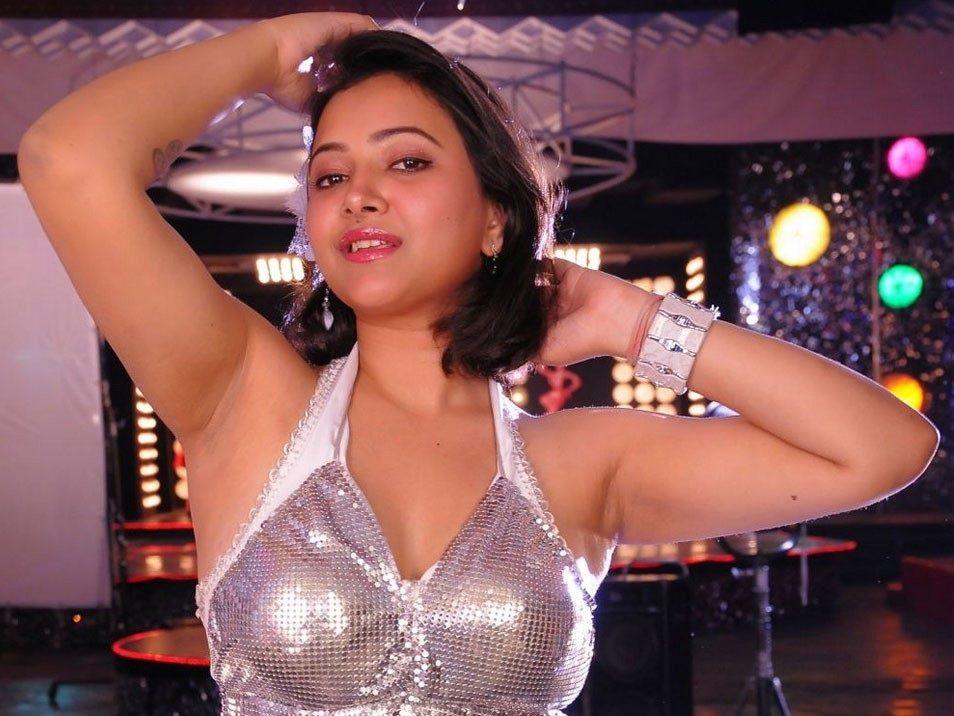 Actress Swetha Basu Prasad Hot Gallery