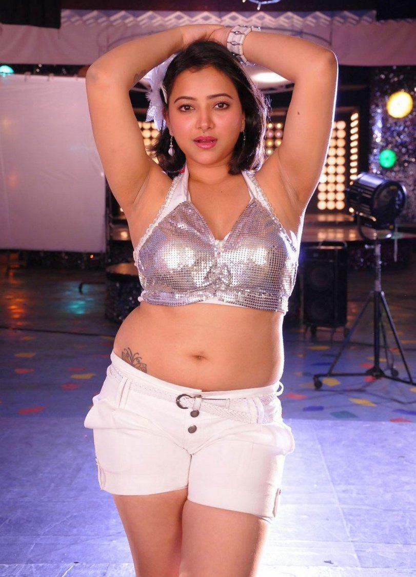 Actress Swetha Basu Prasad Hot Gallery