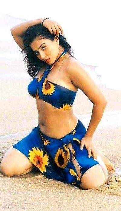 Actress SwimSuit Hot Sexy Pics