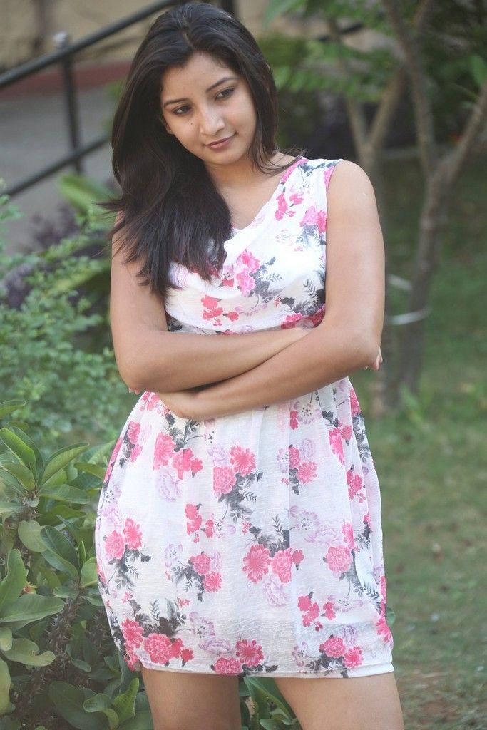 Actress Vinni Spicy Photos