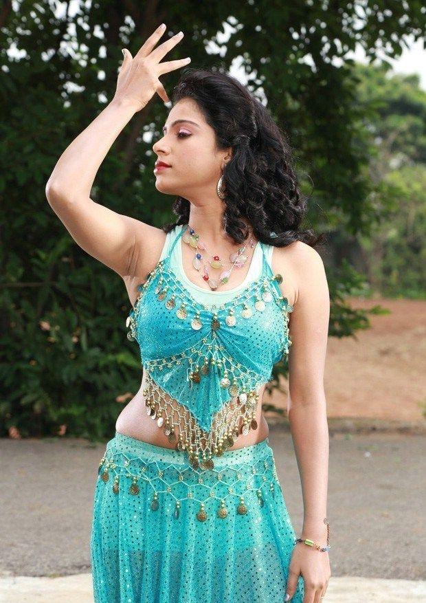 Actress Vrushali Hot Navel Pictures