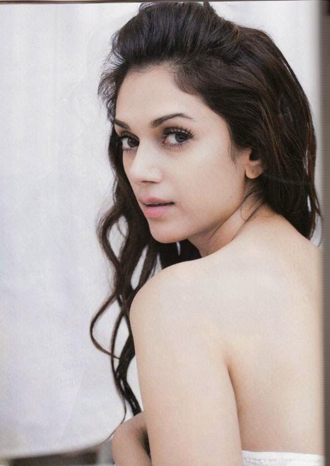 Aditi Rao Hydari HD Bikini Hot Pics