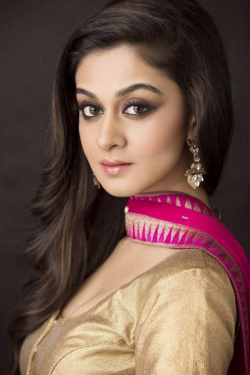 Aishwarya Arjun Hot Images