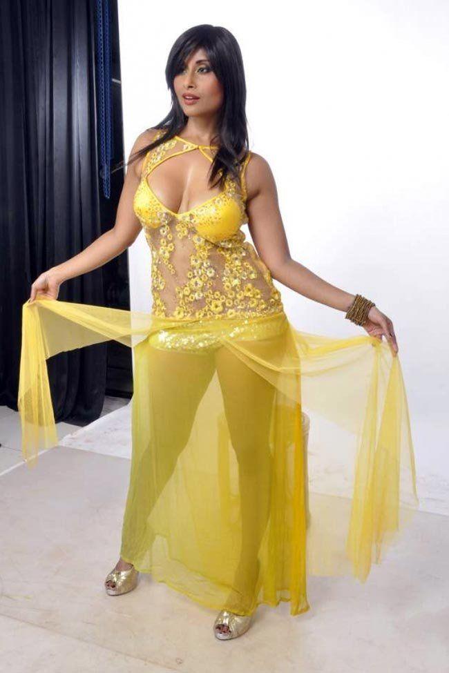 Aiysha Sagar Sexy Photos