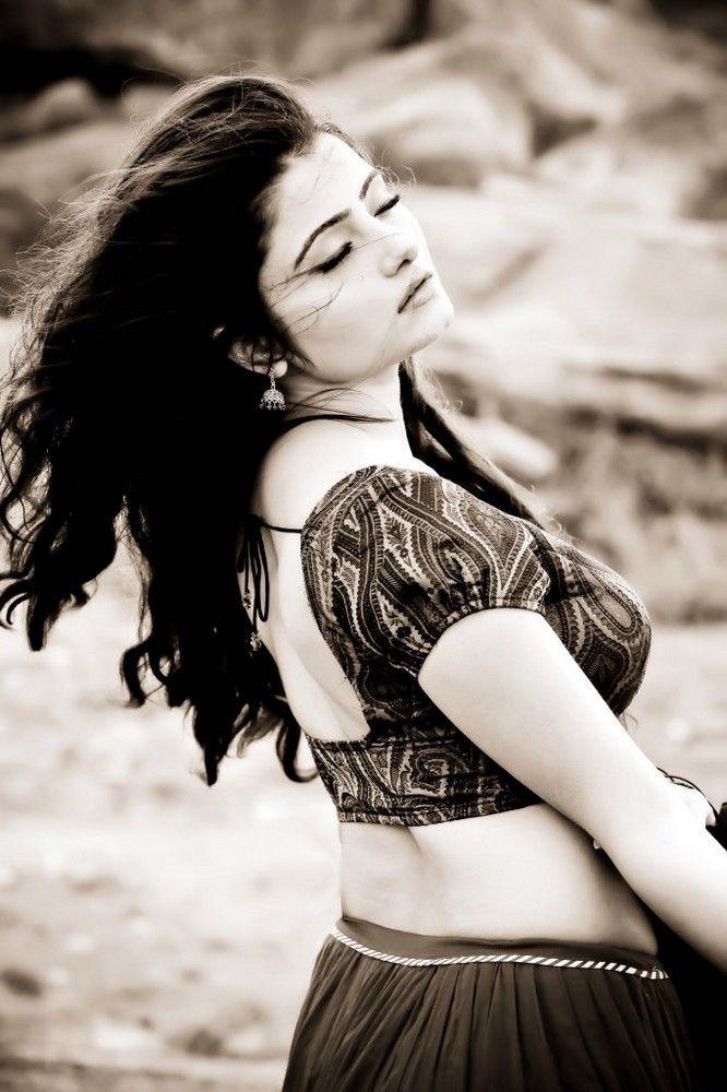 Akanksha Juneja Hot & Spicy Photoshoot Stills