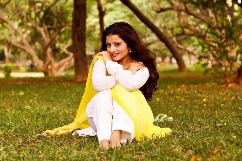 Akanksha Juneja Hot & Spicy Photoshoot Stills