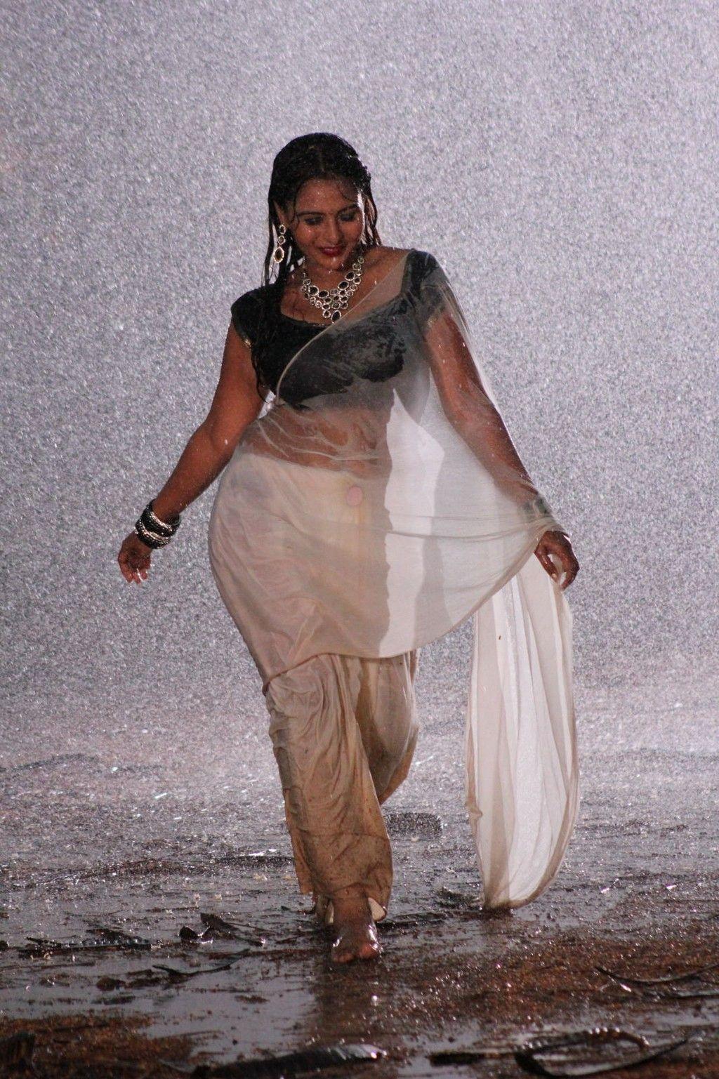 Alankrita Hot Saree Stills
