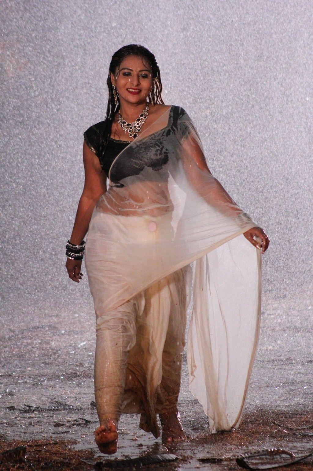 Alankrita Hot Saree Stills