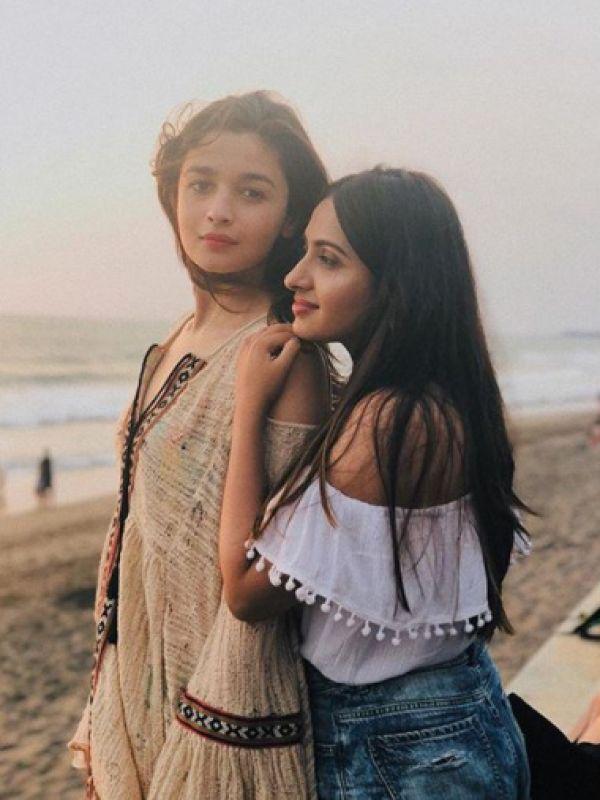 Alia Bhatt & Jacqueline Fernandez gear up for New Year with Bali vacation