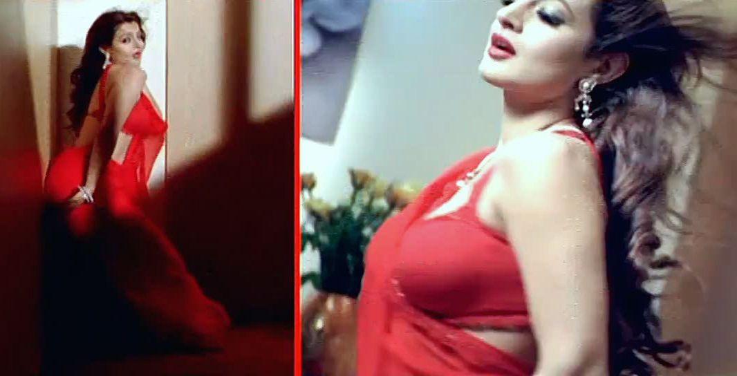 Amisha Patel Hot Cleavage Red Saree Pics