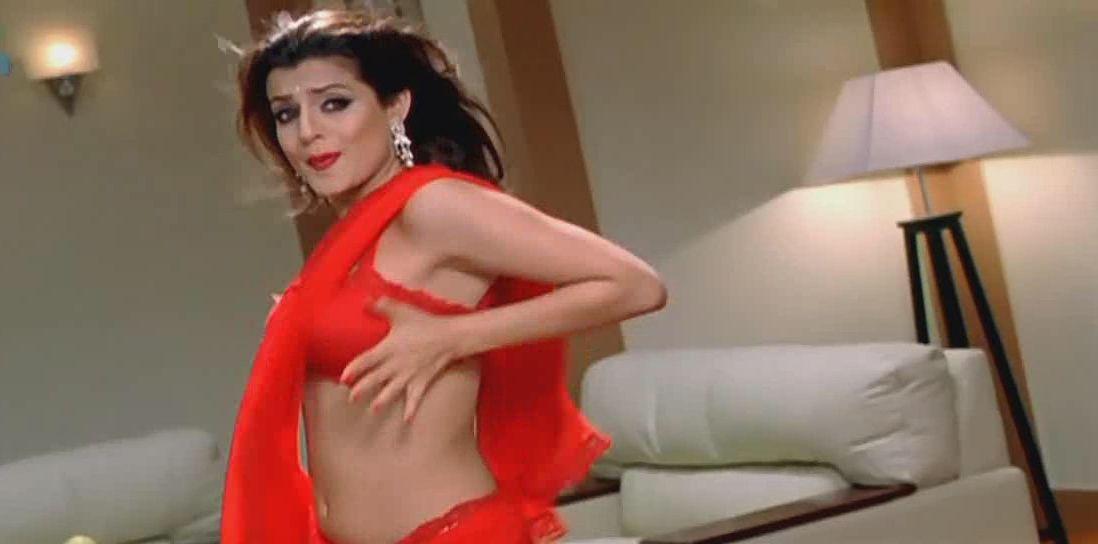 Amisha Patel Hot Cleavage Red Saree Pics